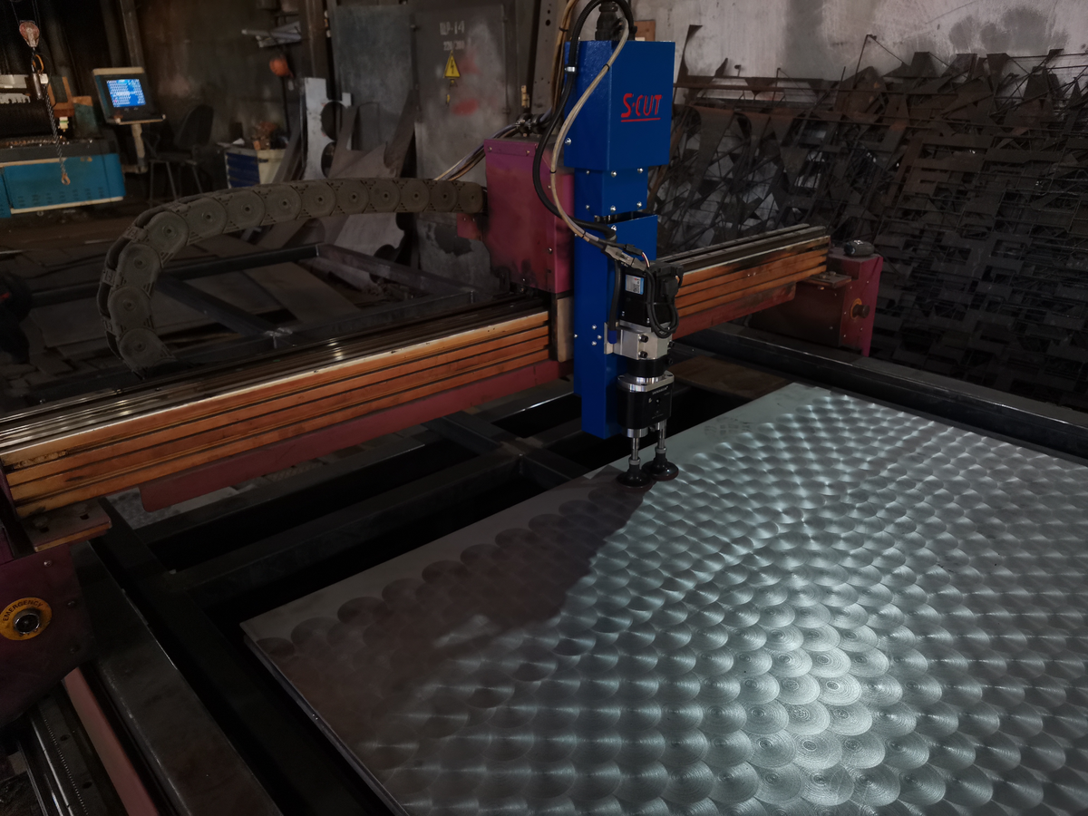 шлифовка нержавейки чешуя